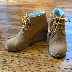 Toms Brown Suede Wedge Boots
